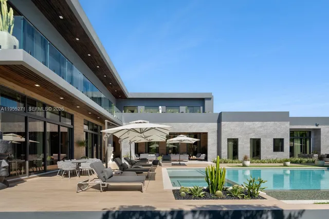 $16,990,000 | 5900 Southwest 129th Terrace, Pinecrest, FL 33156