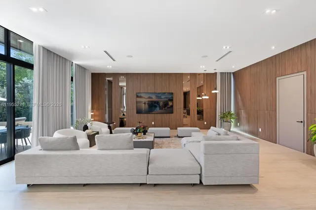 $16,990,000 | 5900 Southwest 129th Terrace, Pinecrest, FL 33156