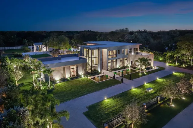 $16,990,000 | 5900 Southwest 129th Terrace, Pinecrest, FL 33156