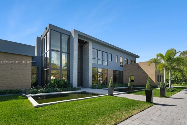 $16,990,000 | 5900 Southwest 129th Terrace, Pinecrest, FL 33156