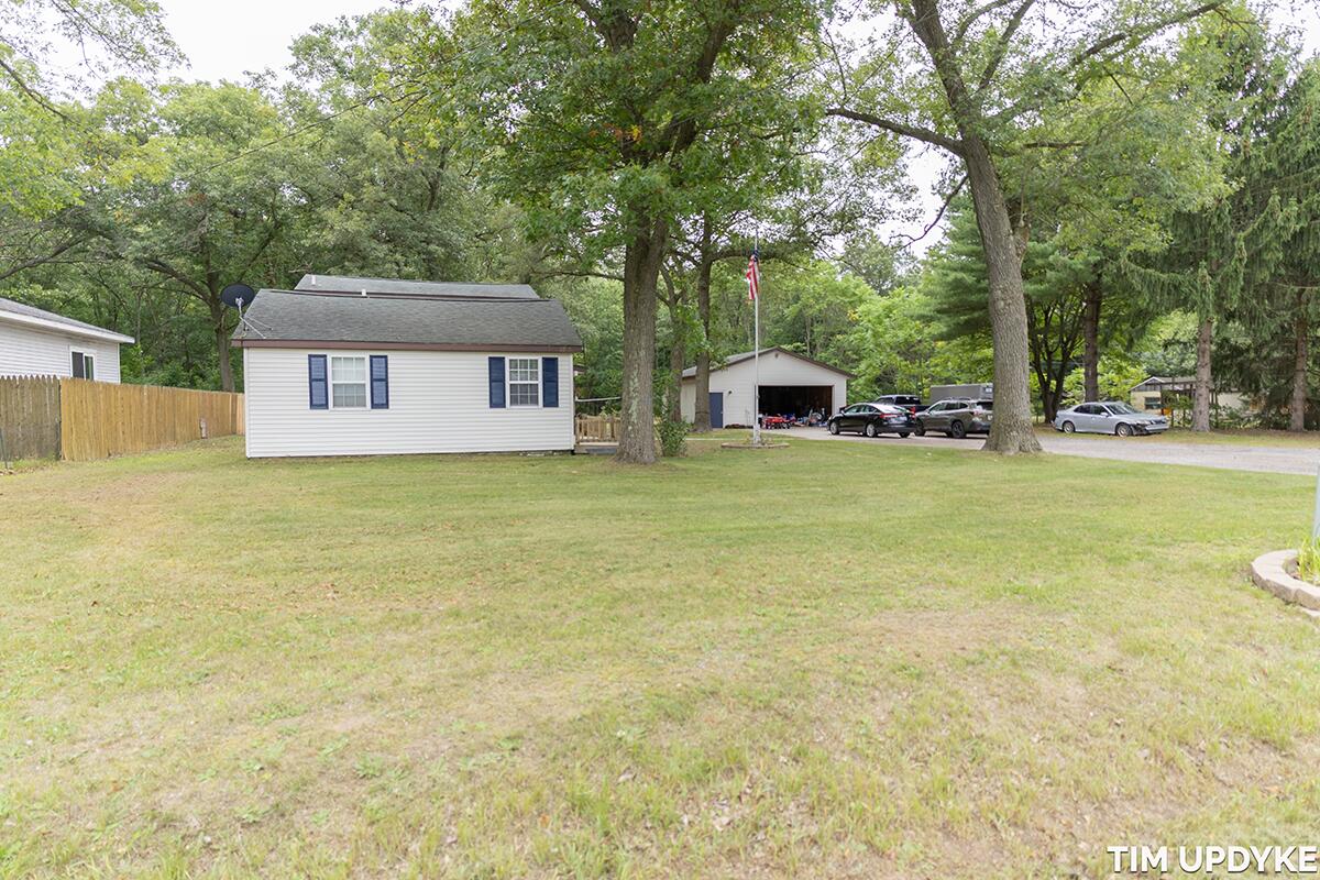 2719 Hall Road Muskegon, MI 49442 - Photo 2 of 46 DSC02217