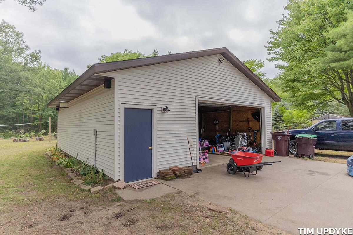 2719 Hall Road Muskegon, MI 49442 - Photo 5 of 46 DSC02220
