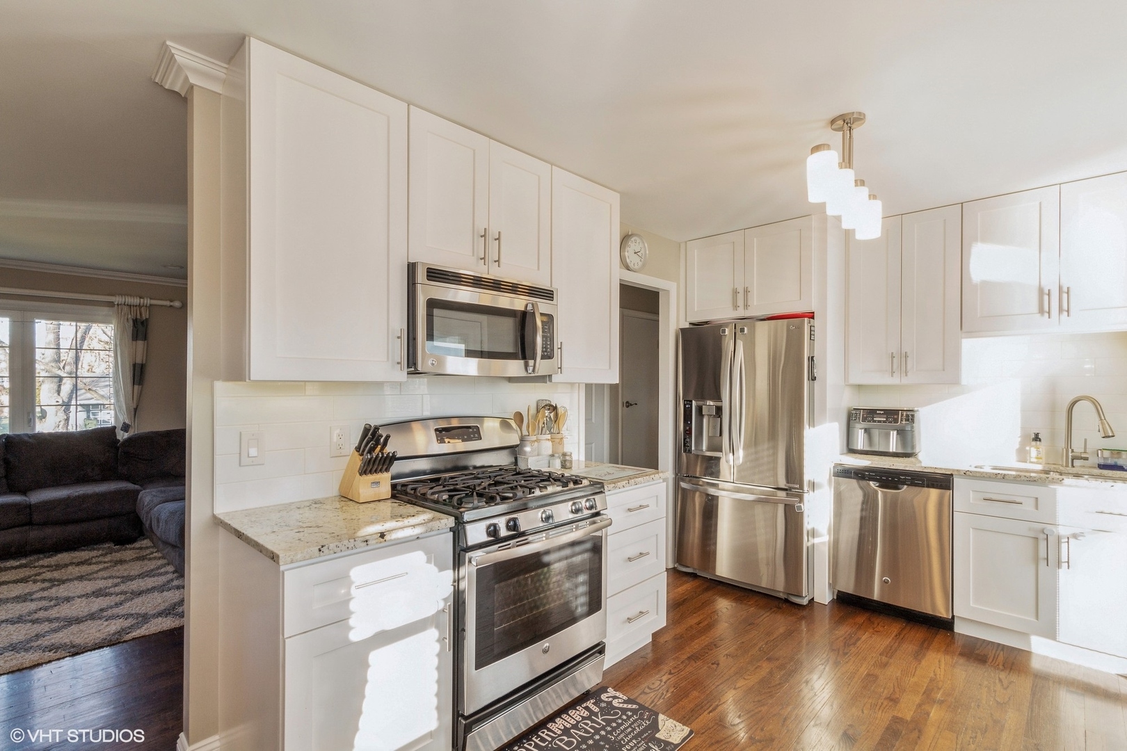 575 Amherst Lane Hoffman Estates, IL 60169 - Photo 7 of 21