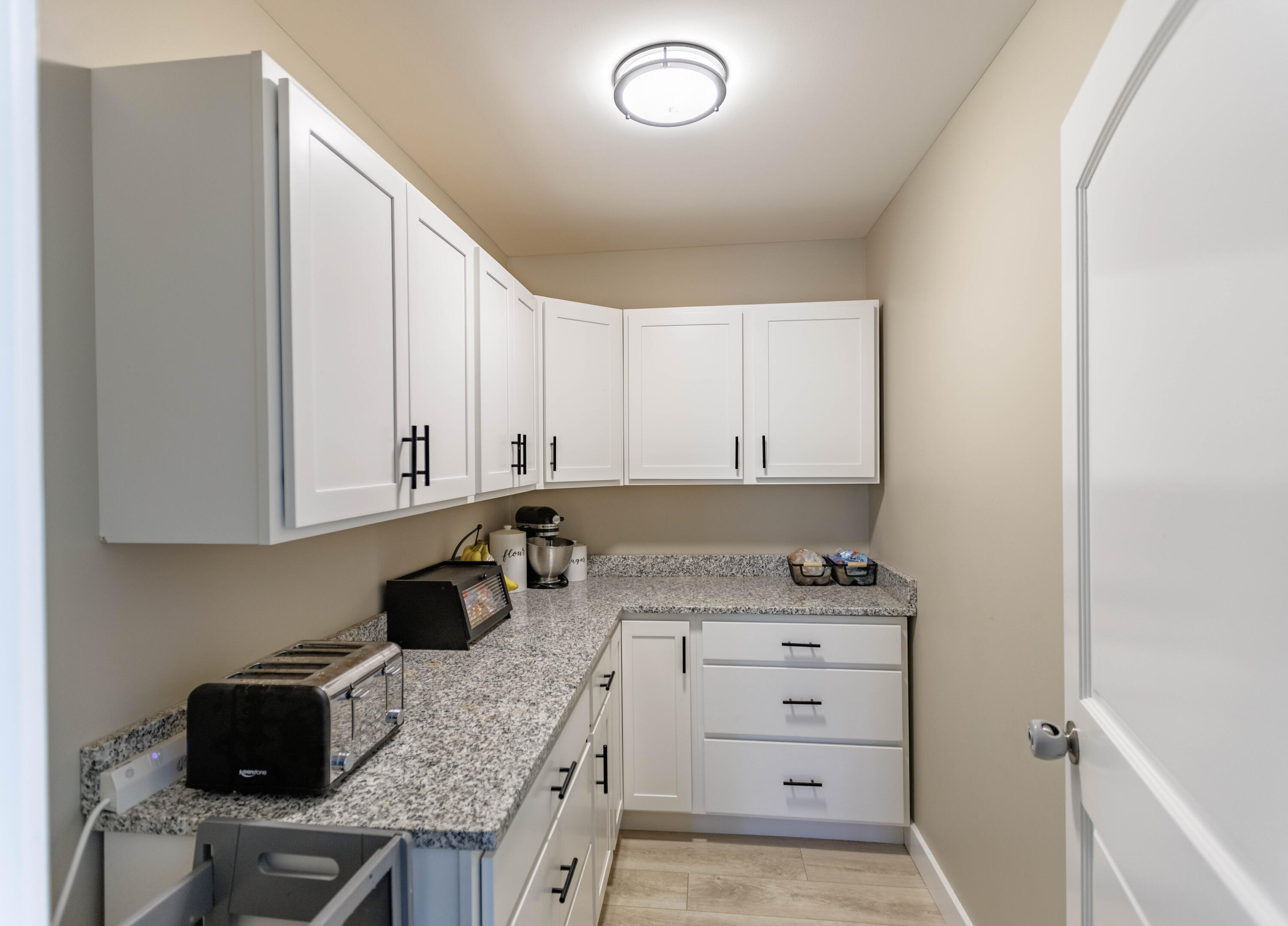 656 Hudson Hill Road Hudson, ME 04449 - Photo 9 of 32 0T6A7648-HDR