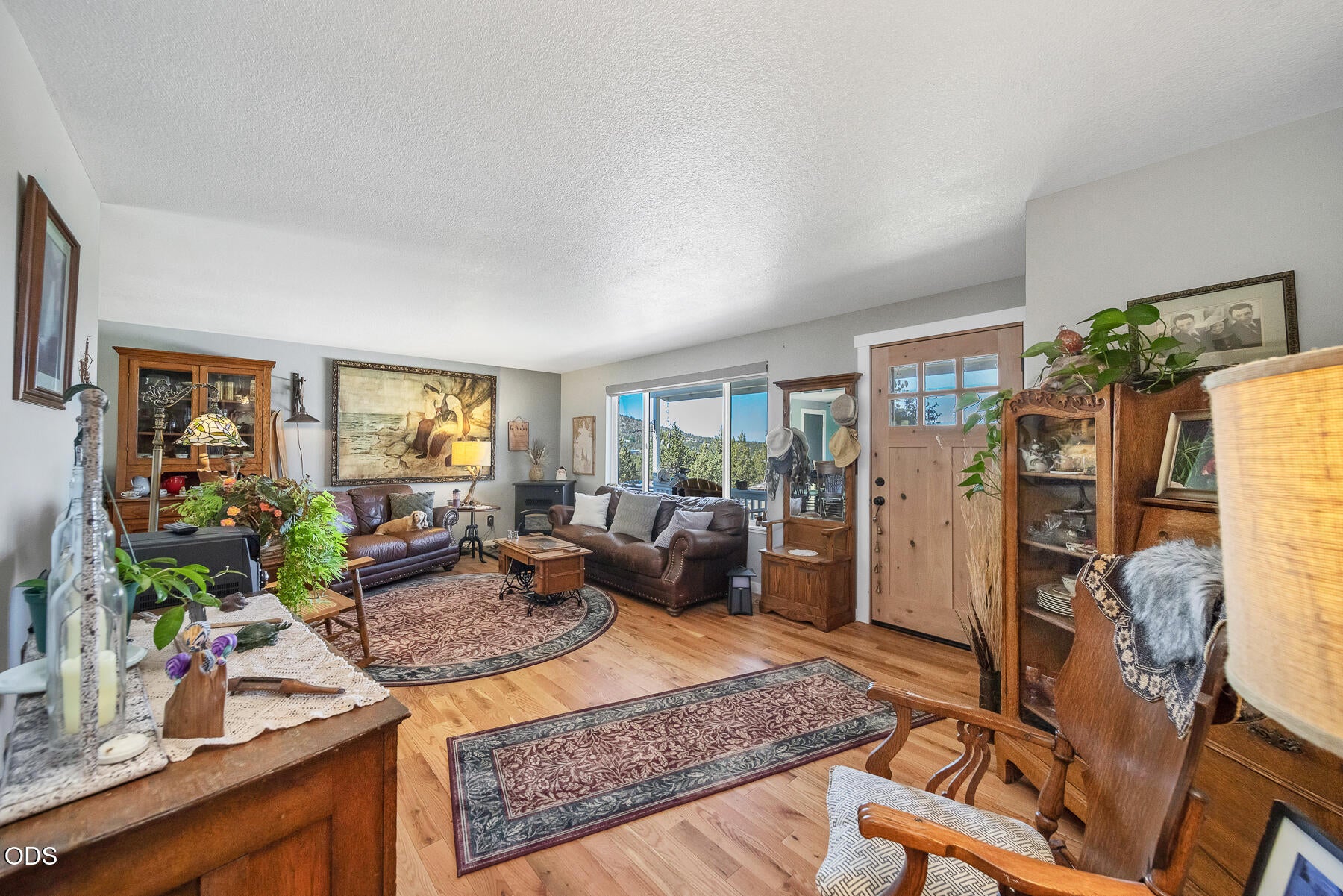 7158 Southeast Mark Road Prineville, OR 97754 - Photo 8 of 24 Gallery Image 8