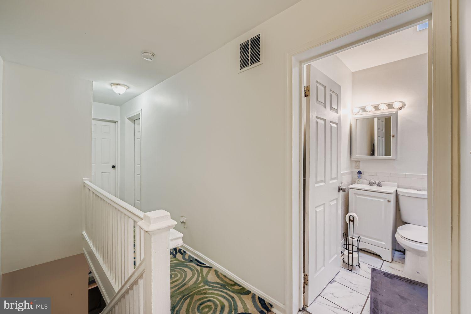 904 North Franklintown Road Baltimore, MD 21216 - Photo 15 of 26 Convenient Full Bathroom