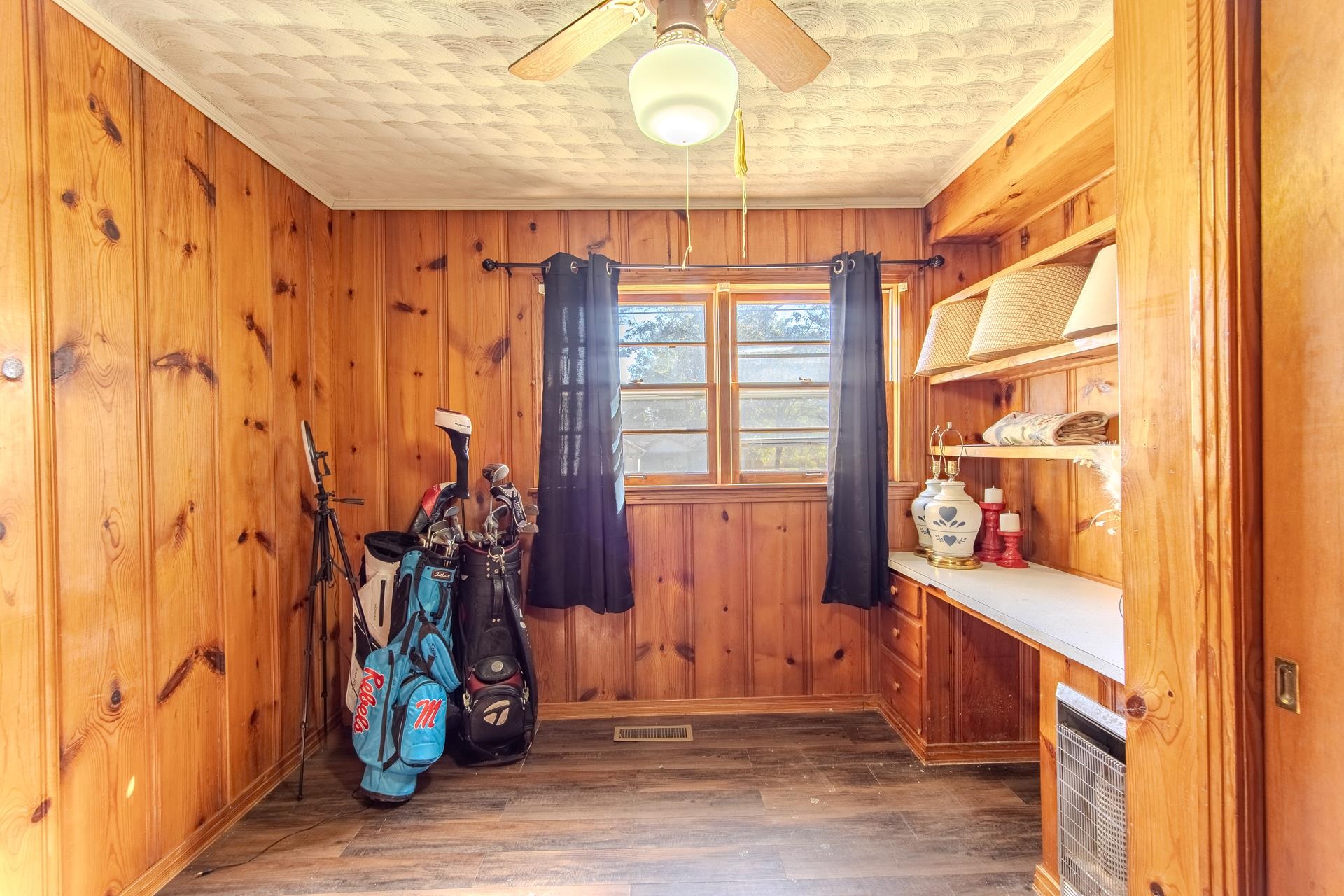 615 Patterson Road Savannah, TN 38372 - Photo 23 of 38 a view of an entryway with wooden floor and a window