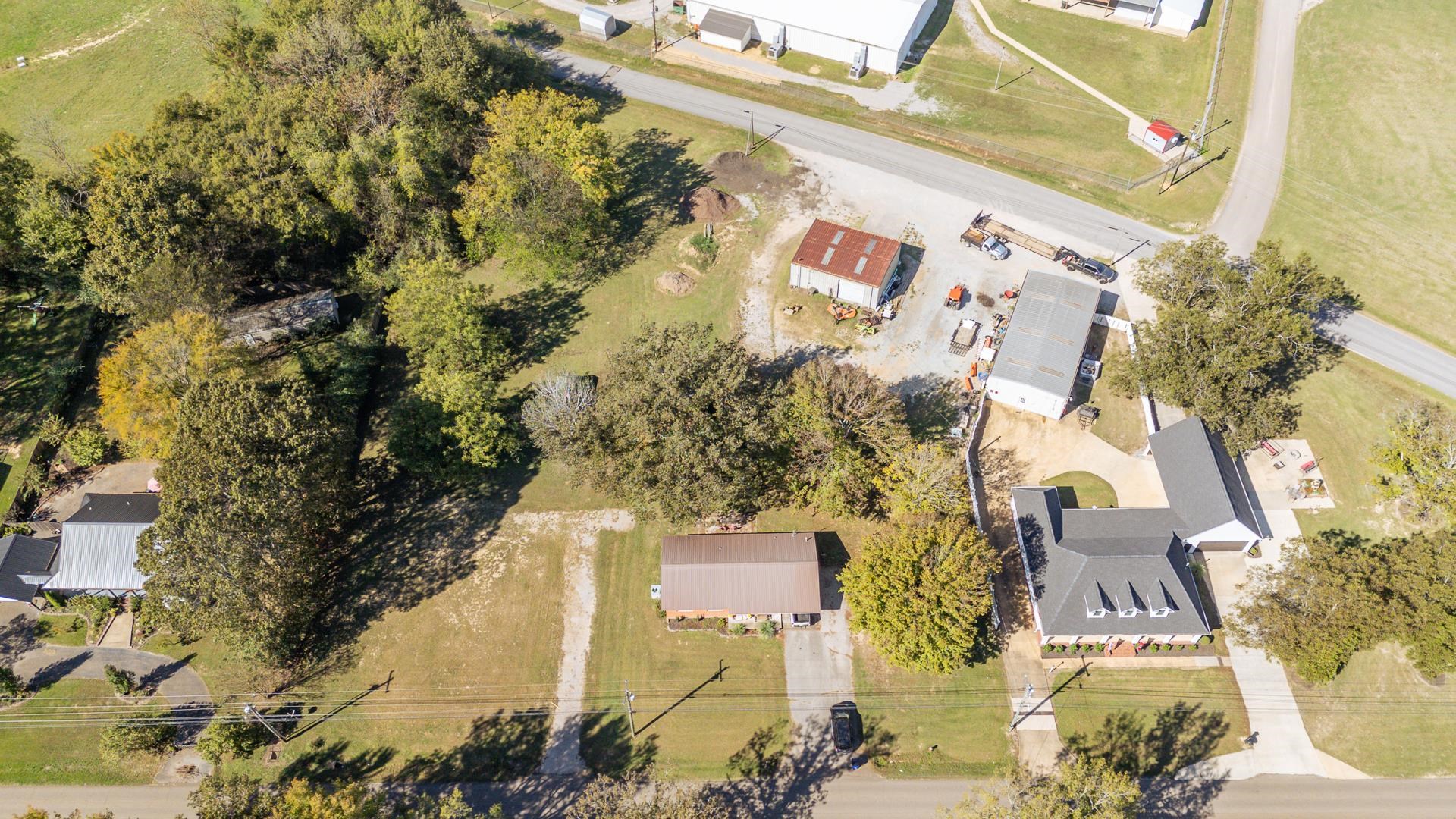 615 Patterson Road Savannah, TN 38372 - Photo 4 of 38