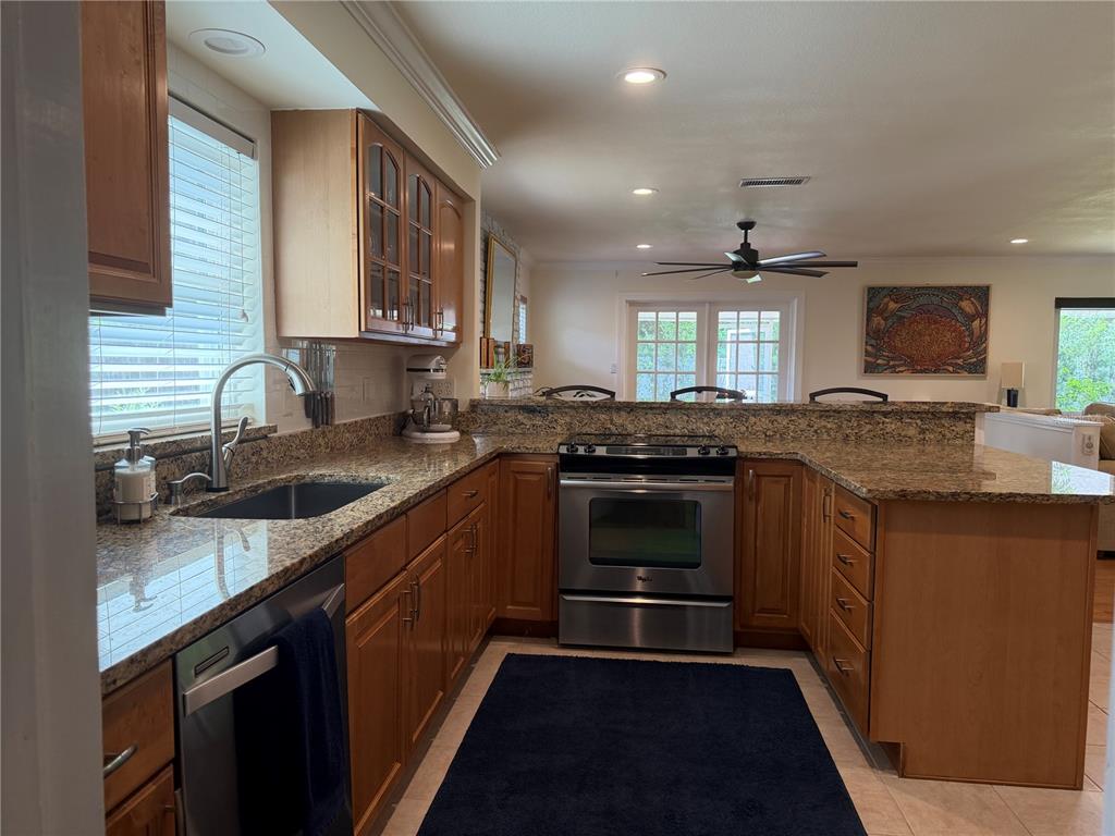 810 Sweetbriar Road Orlando, FL 32806 - Photo 10 of 28 Gallery Image 10