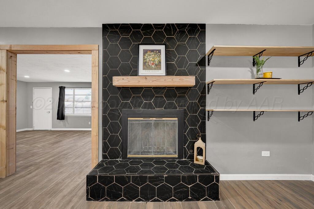 3411 Kingston Road Amarillo, TX 79109 - Photo 3 of 31 living room 3