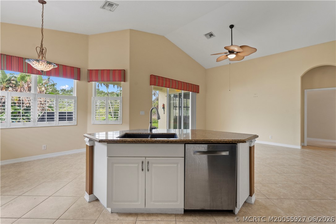 2968 Southeast Racoon Way Stuart, FL 34997 - Photo 8 of 39 Gallery Image 8