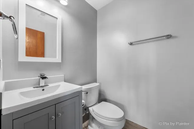 $375,000 | 2076 Longwood Court, Romeoville, IL 60446