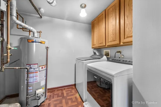 $375,000 | 2076 Longwood Court, Romeoville, IL 60446