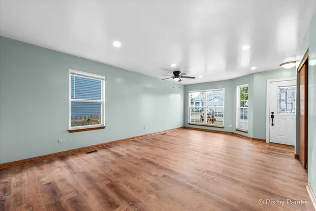 $375,000 | 2076 Longwood Court, Romeoville, IL 60446