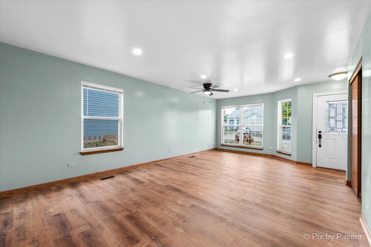 2076 Longwood Court Romeoville, IL 60446 - Photo 2 of 31