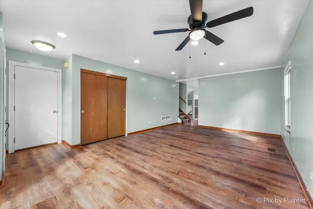 $375,000 | 2076 Longwood Court, Romeoville, IL 60446