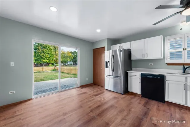 $375,000 | 2076 Longwood Court, Romeoville, IL 60446