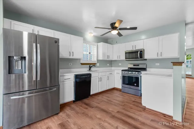 $375,000 | 2076 Longwood Court, Romeoville, IL 60446