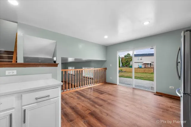 $375,000 | 2076 Longwood Court, Romeoville, IL 60446