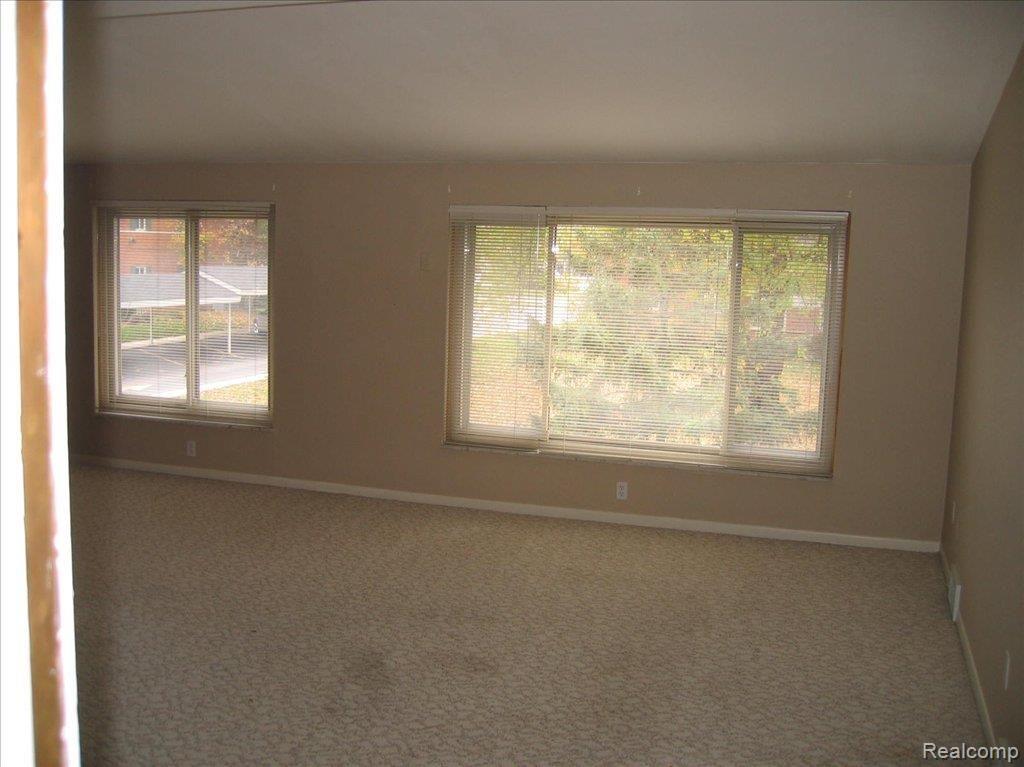 868 North Adams Road, Unit 7 Birmingham, MI 48009 - Photo 2 of 6 IMG_2969