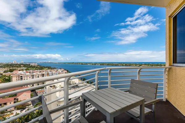 $3,750 | 1551 North Flagler Drive, Unit UPH 2 (ANNUAL OR SEASONAL), West Palm Beach, FL 33401