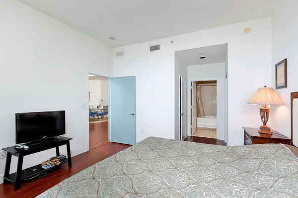 $3,750 | 1551 North Flagler Drive, Unit UPH 2 (ANNUAL OR SEASONAL), West Palm Beach, FL 33401