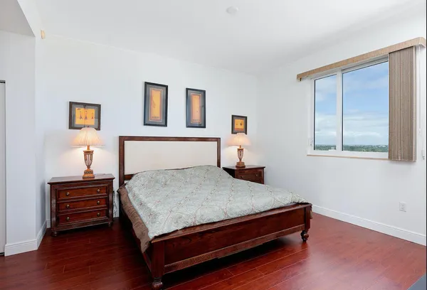 $3,750 | 1551 North Flagler Drive, Unit UPH 2 (ANNUAL OR SEASONAL), West Palm Beach, FL 33401