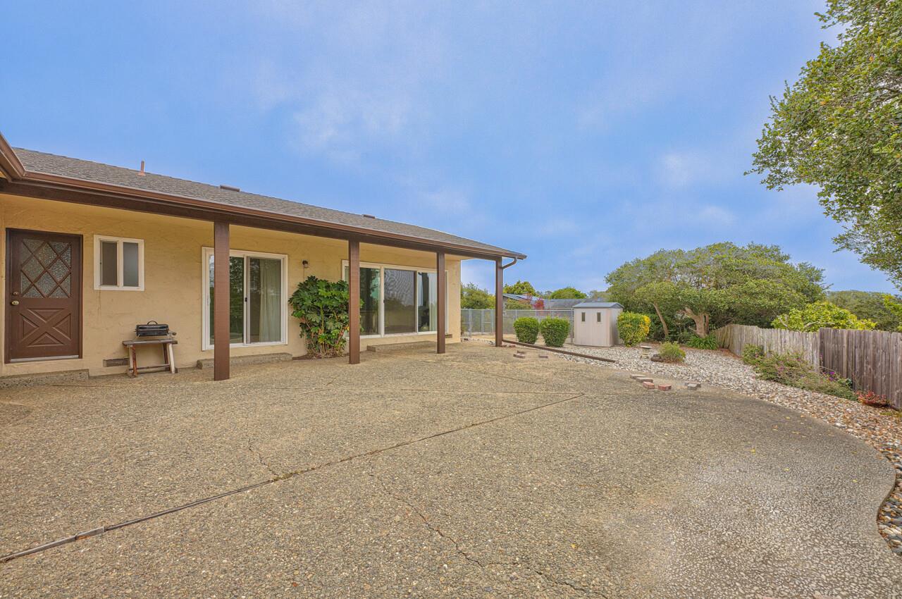 9220 Canyon Oak Road Salinas, CA 93907 - Photo 14 of 32 Gallery Image 14