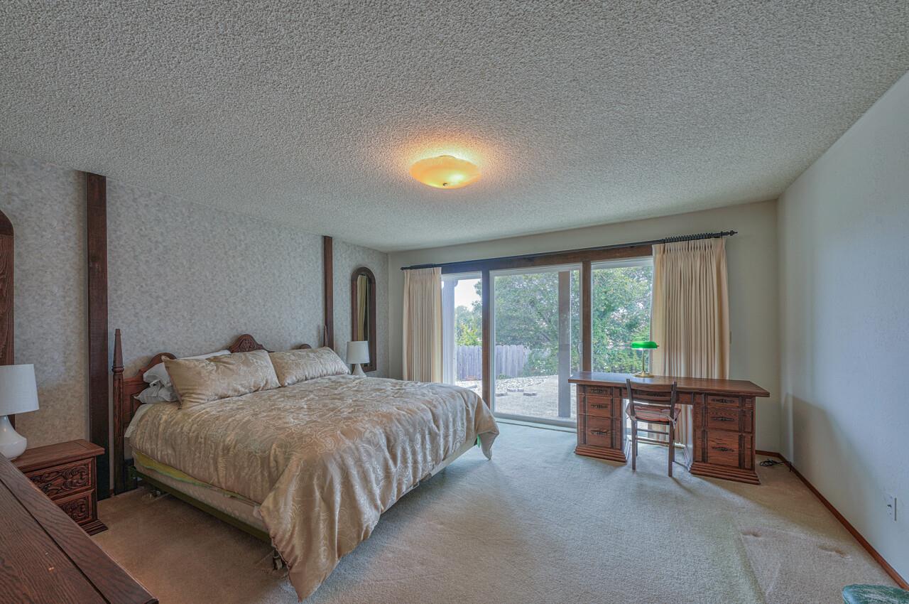 9220 Canyon Oak Road Salinas, CA 93907 - Photo 16 of 32 Gallery Image 16