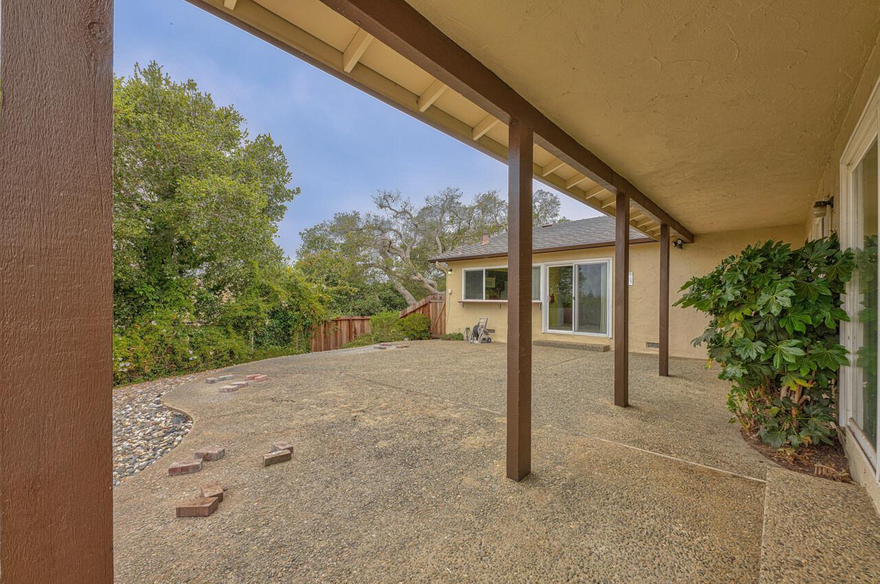 9220 Canyon Oak Road Salinas, CA 93907 - Photo 17 of 32 Gallery Image 17