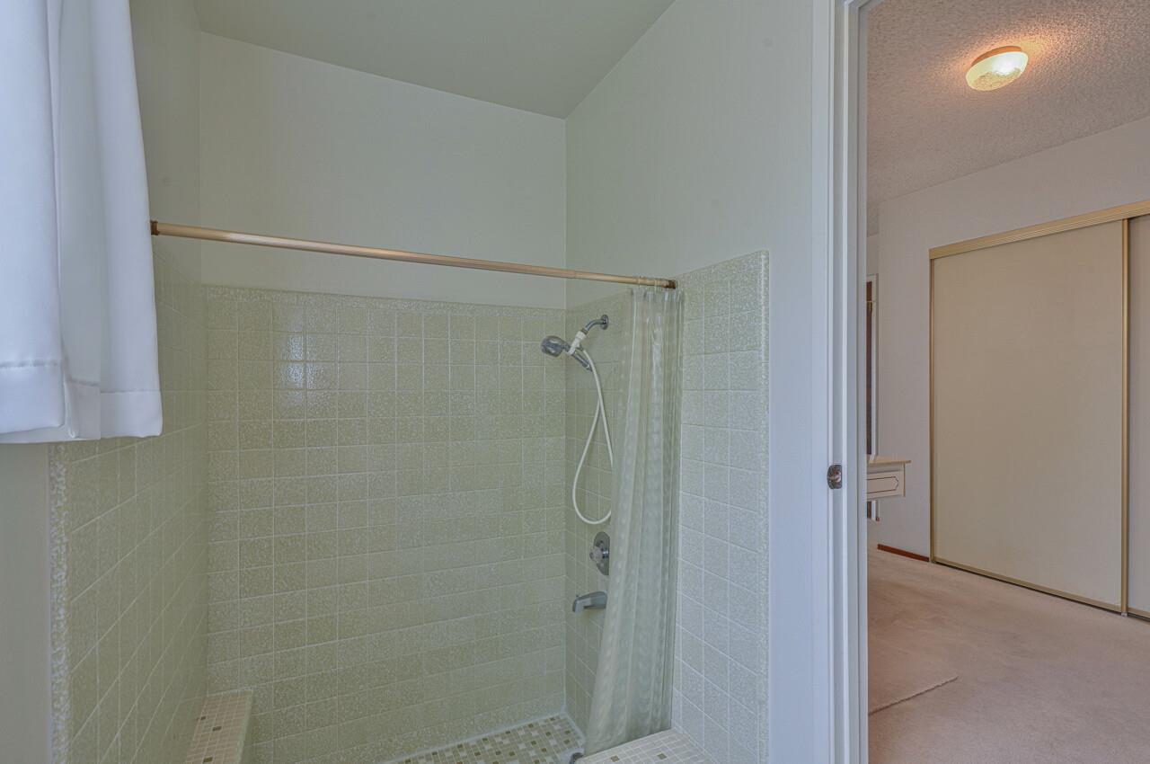 9220 Canyon Oak Road Salinas, CA 93907 - Photo 20 of 32 Gallery Image 20