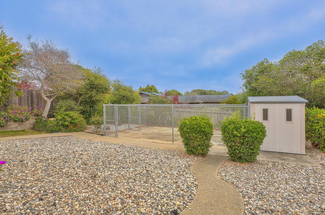 9220 Canyon Oak Road Salinas, CA 93907 - Photo 27 of 32 Gallery Image 27