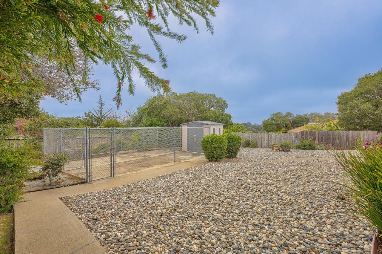 9220 Canyon Oak Road Salinas, CA 93907 - Photo 31 of 32 Gallery Image 31
