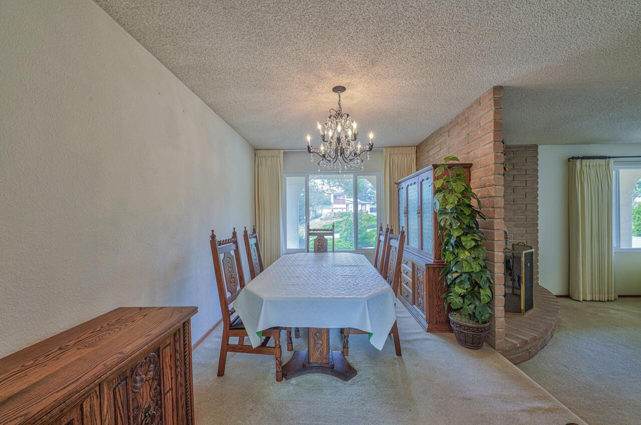 9220 Canyon Oak Road Salinas, CA 93907 - Photo 5 of 32 Gallery Image 5