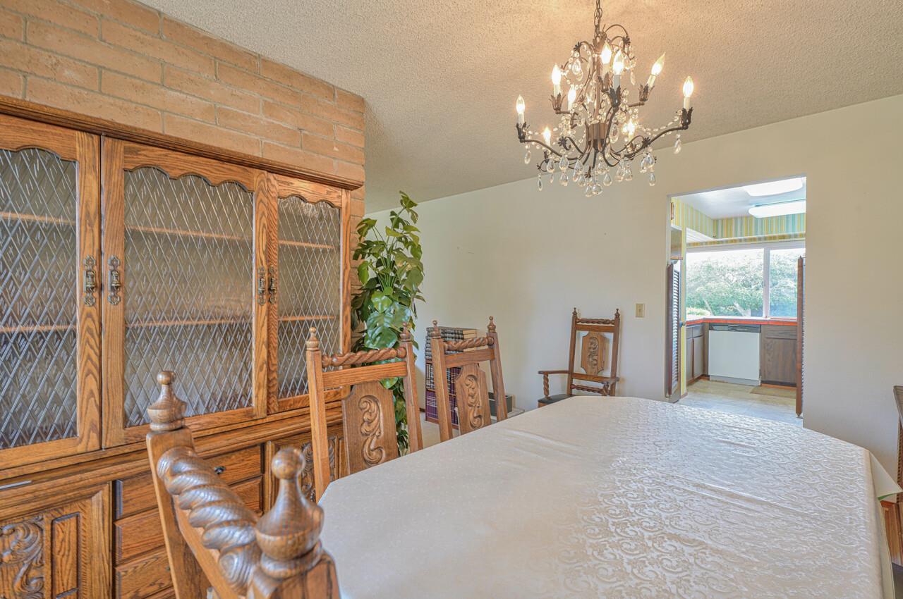 9220 Canyon Oak Road Salinas, CA 93907 - Photo 8 of 32 Gallery Image 8