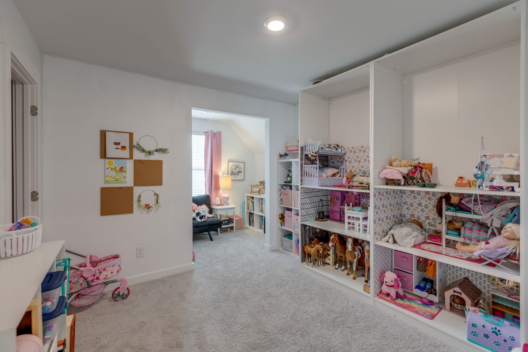 409 Irwin Way Spring Hill, TN 37174 - Photo 22 of 32 a room with furniture and toys