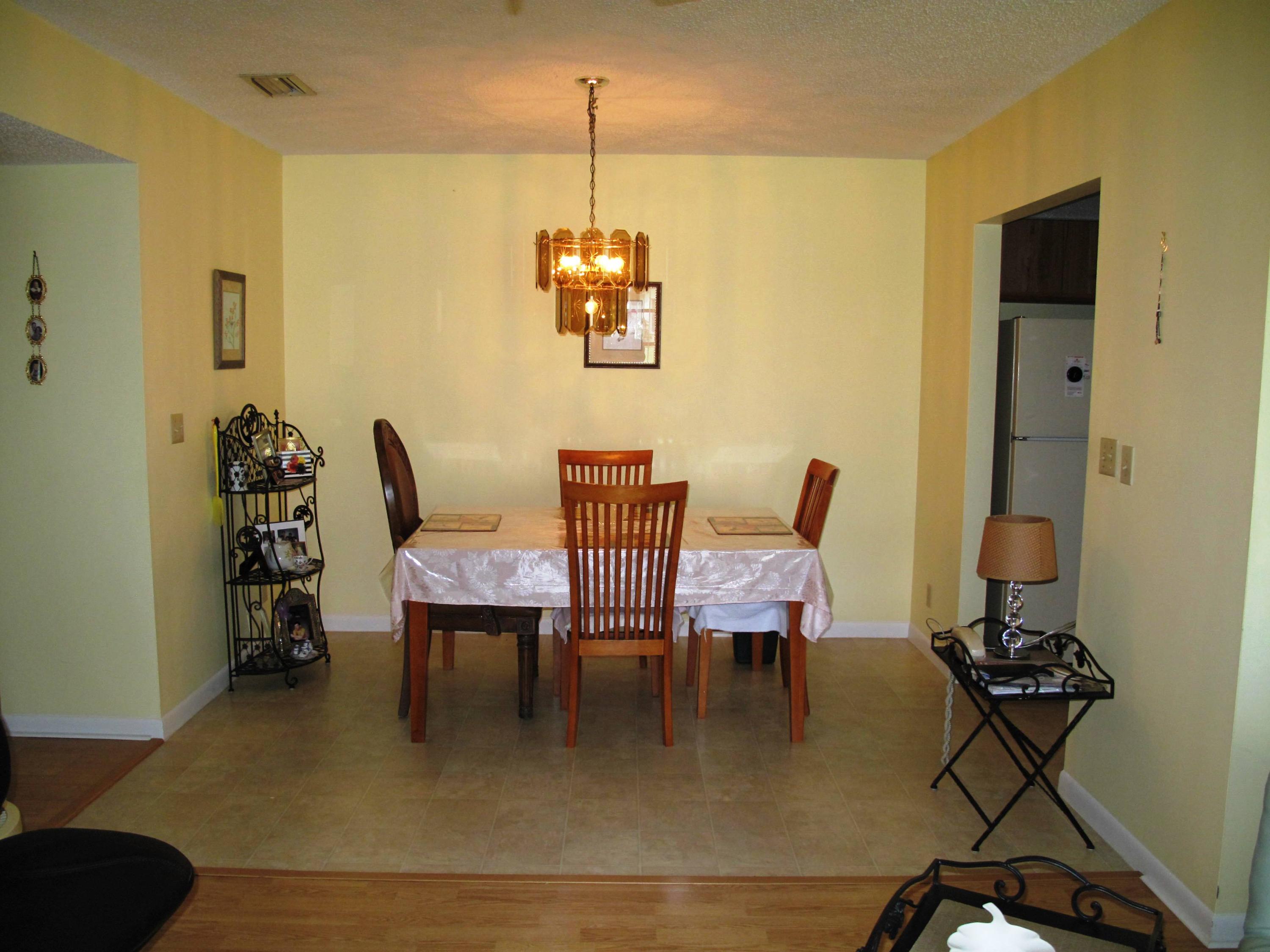 13960 Nesting Way, Unit A Delray Beach, FL 33484 - Photo 11 of 45 Dining area (1)