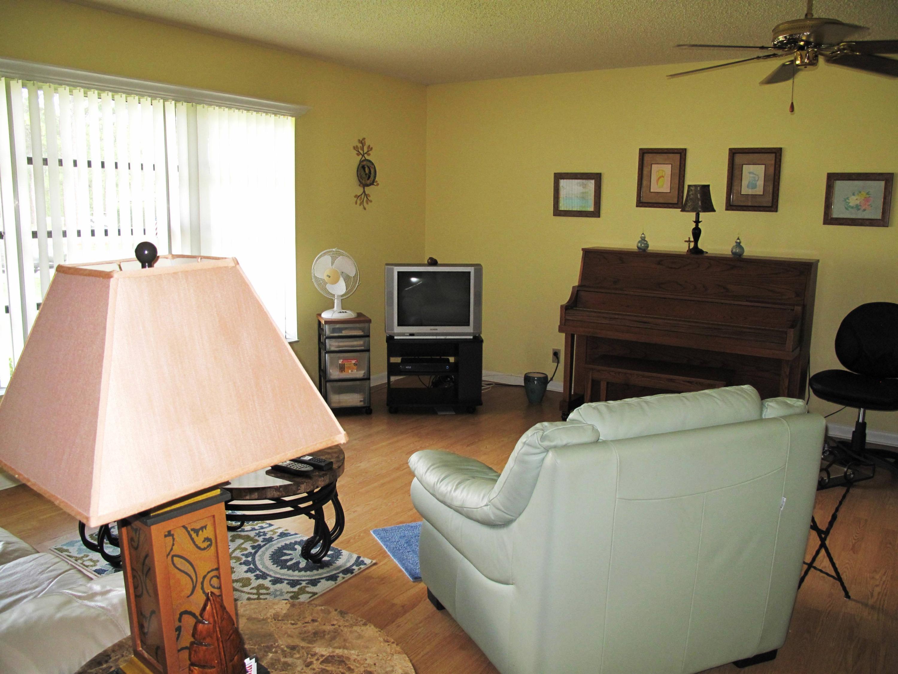 13960 Nesting Way, Unit A Delray Beach, FL 33484 - Photo 14 of 45 Living room (2)