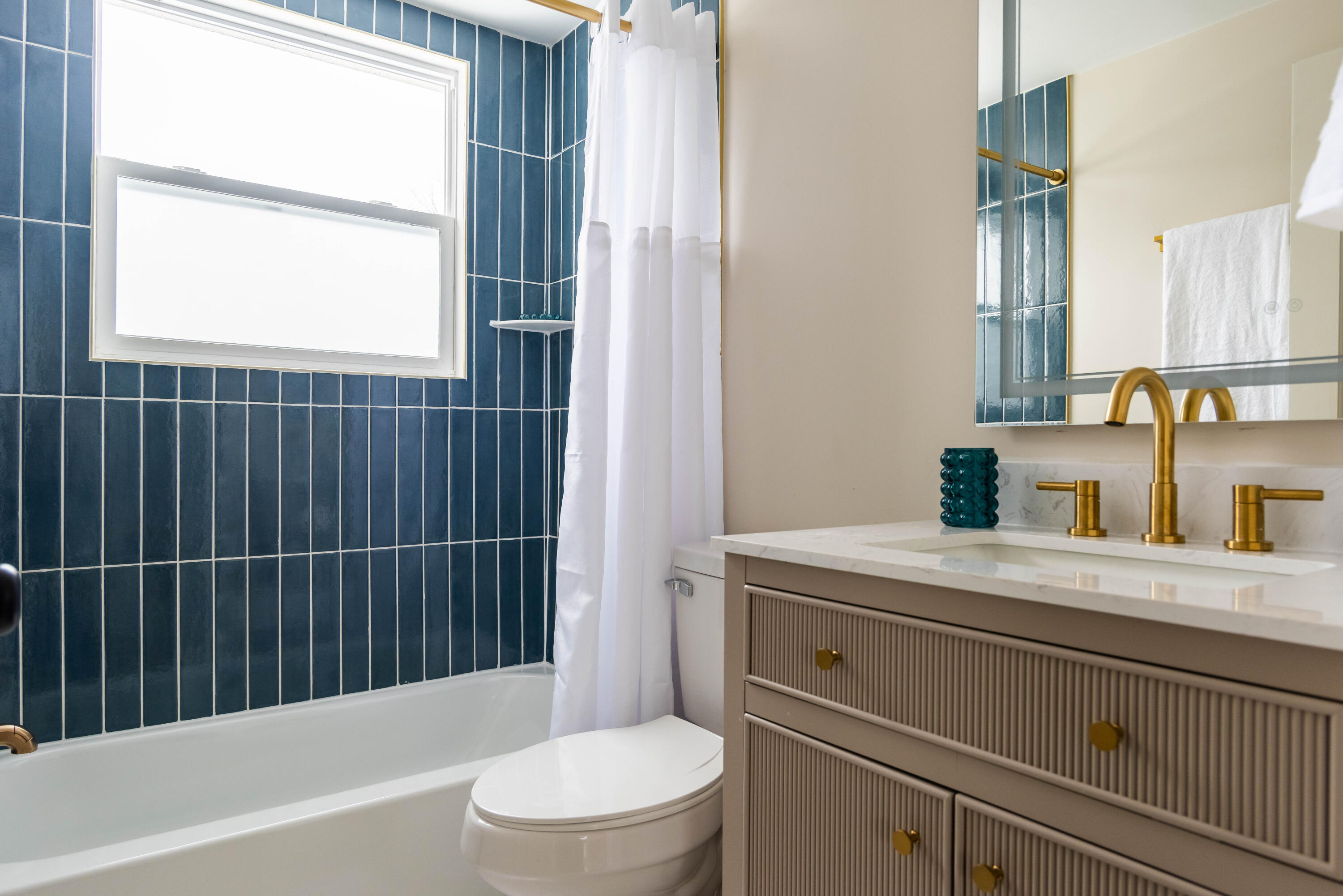 908 Spring Street Ann Arbor, MI 48103 - Photo 19 of 51 Unit 1 - Bathroom