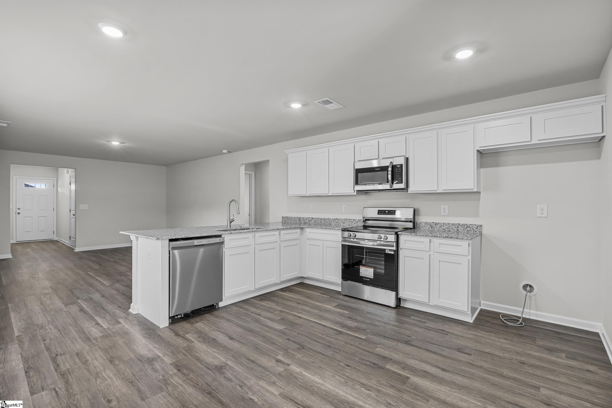 1010 South Welcome Road Greenville, SC 29611 - Photo 8 of 27 Gallery Image 8