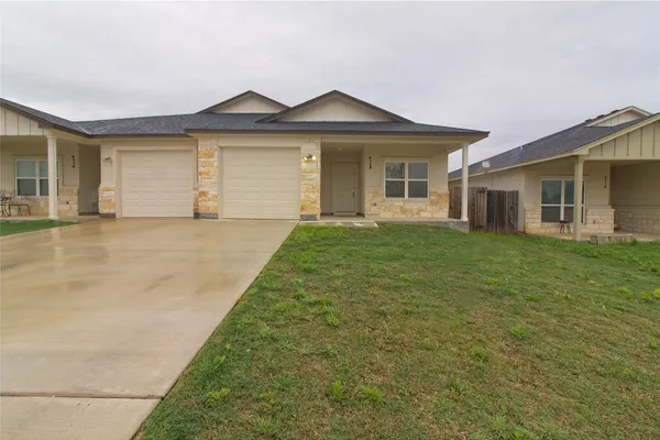 $1,475 | 473 Cr 306 Jarrell Tx 76537, Unit B, Jarrell, TX 76537