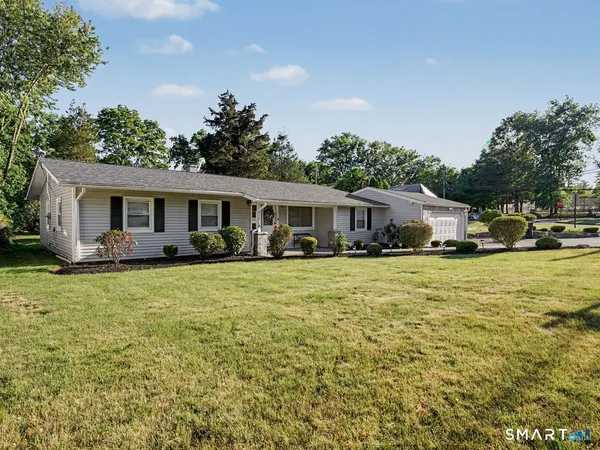 $500,000 | 277 Indian Field Road, Bridgeport, CT 06606
