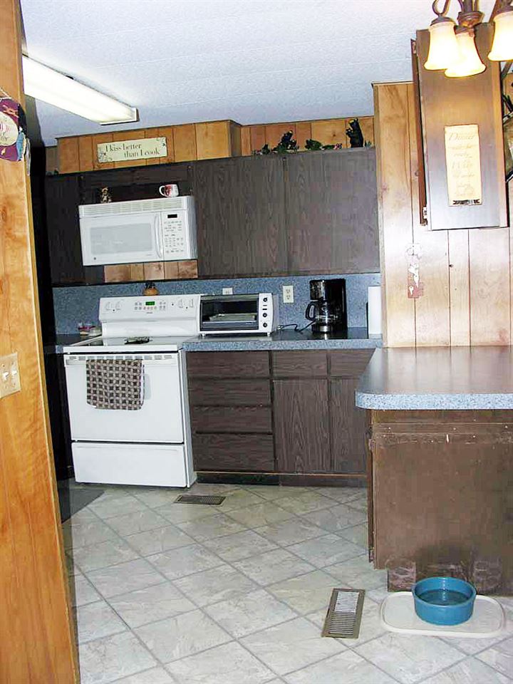 672 Lakewood Road Traverse City, MI 49685 - Photo 41 of 48 1832088-40.JPG