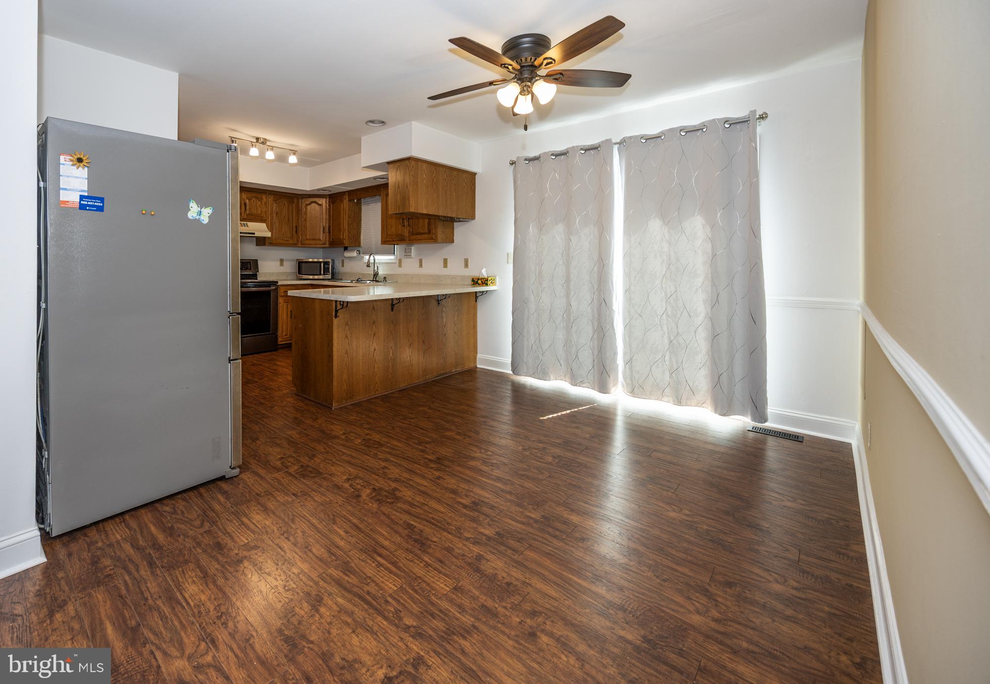 10958 Pit Road Seaford, DE 19973 - Photo 16 of 56 Bright and inviting kitchen space.