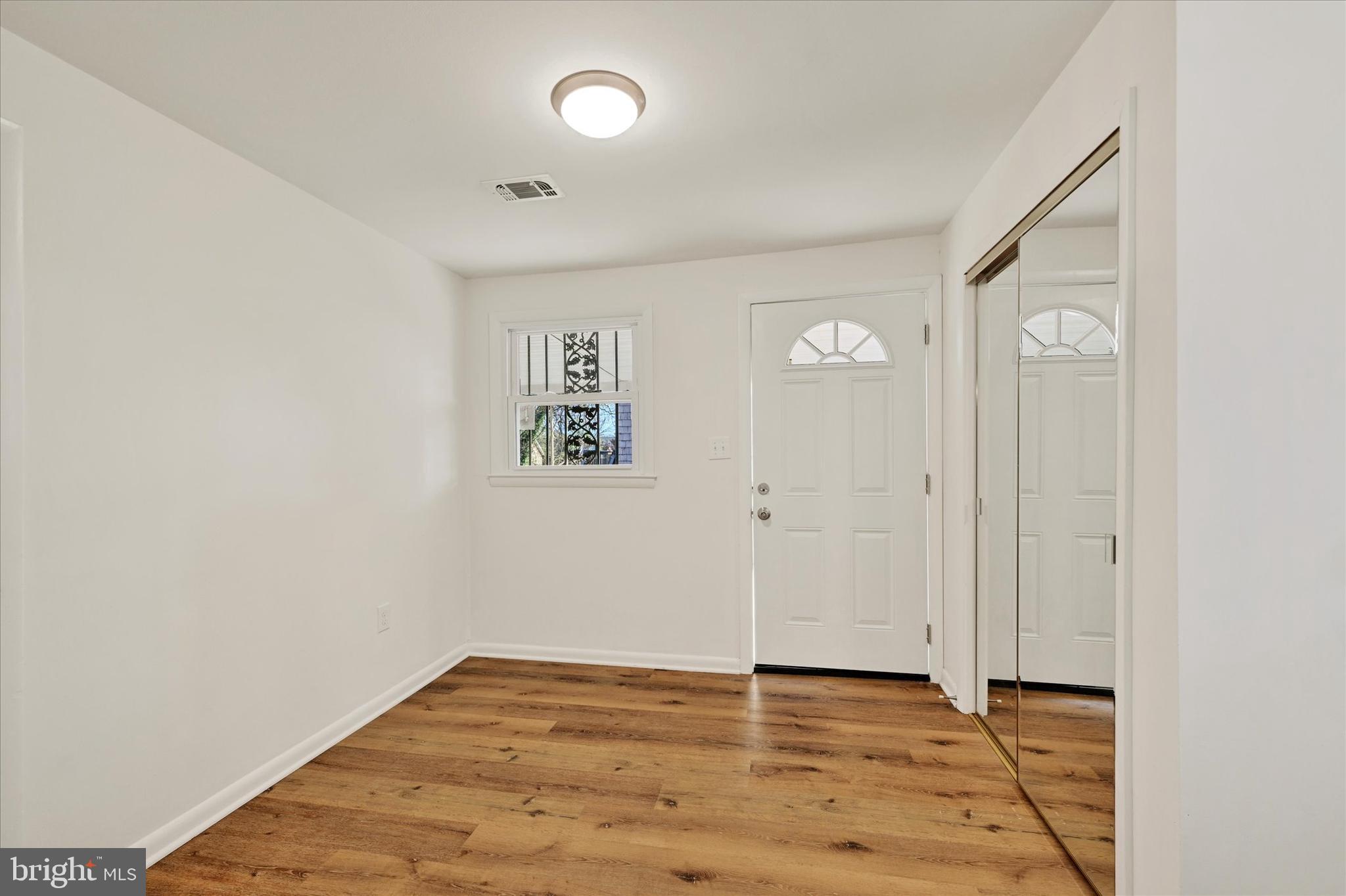 3814 Grantley Road Baltimore, MD 21215 - Photo 3 of 29