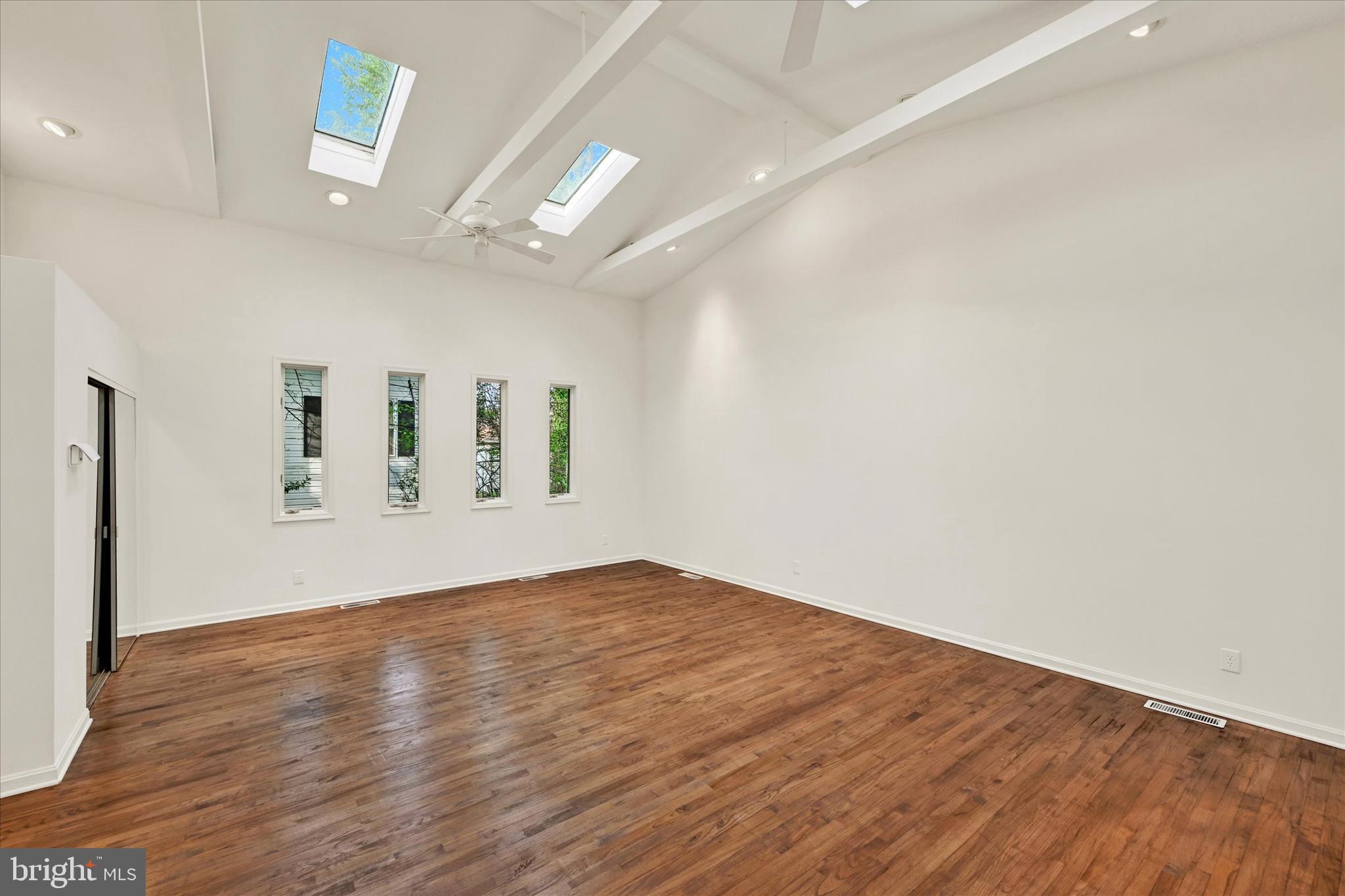 3814 Grantley Road Baltimore, MD 21215 - Photo 5 of 29