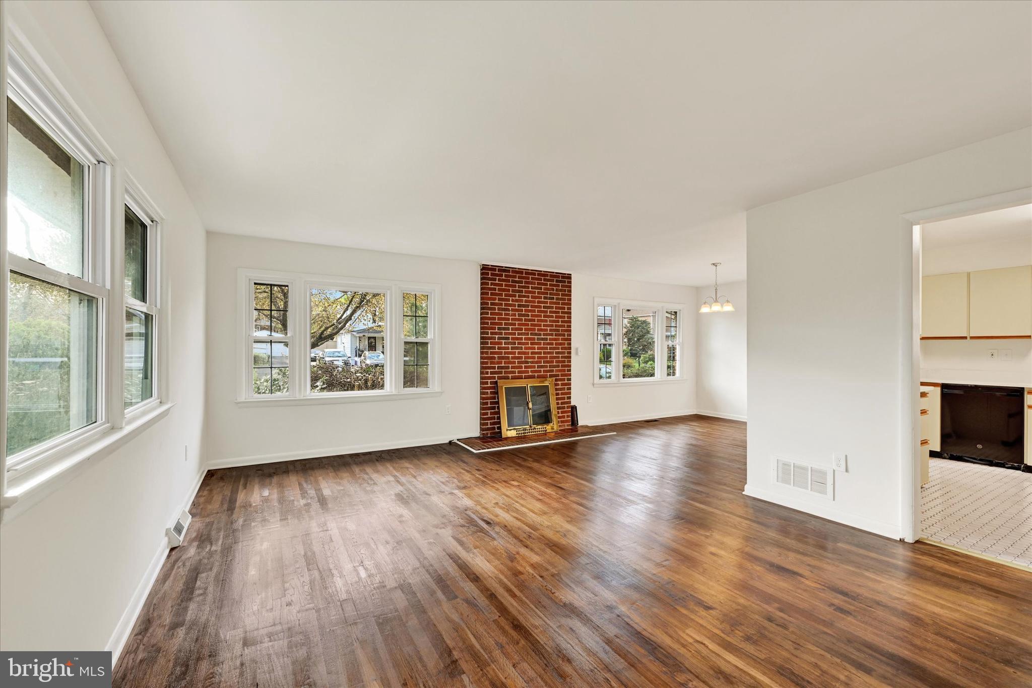 3814 Grantley Road Baltimore, MD 21215 - Photo 7 of 29