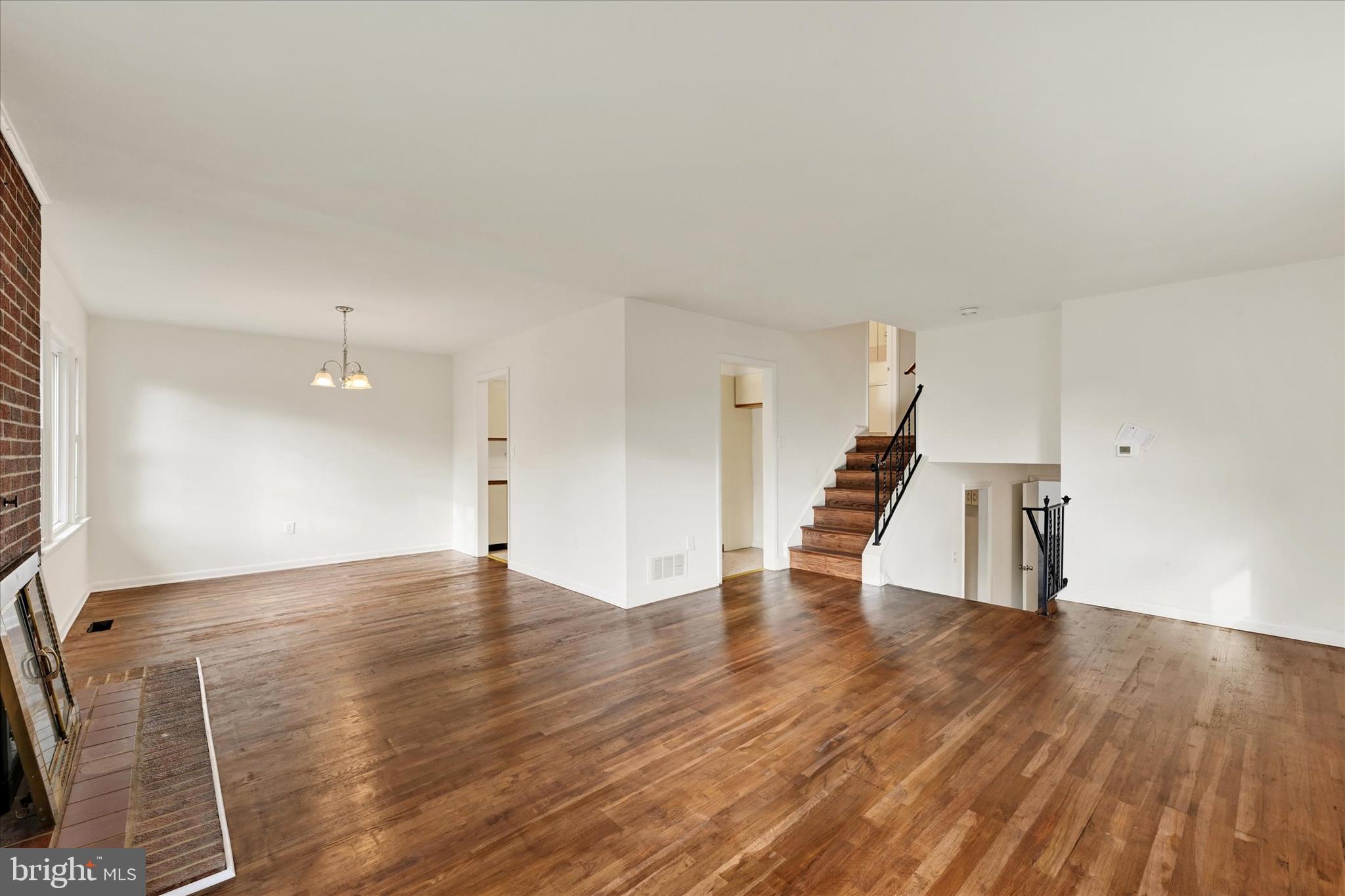 3814 Grantley Road Baltimore, MD 21215 - Photo 8 of 29