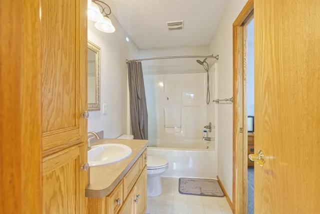 $276,400 | 845 Mallard Avenue, Winsted, MN 55395