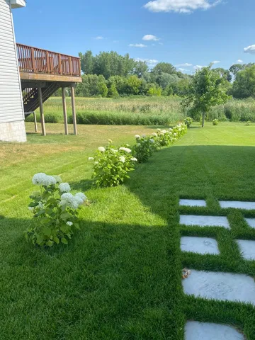 $276,400 | 845 Mallard Avenue, Winsted, MN 55395